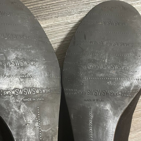 STUART‎ WEITZMAN Womens Sz 7.5M Black Suede Wedge Heel Shoes Silver Buckle - Picture 14 of 15